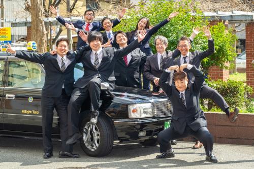 大阪で唯一！「Uber」＆「GO」2大タクシー予約アプリ導入で稼ぎ易さ抜群に！！