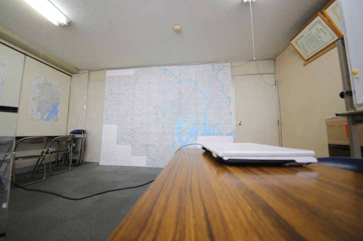 いたるところに地図。説明用に便利だそうです。