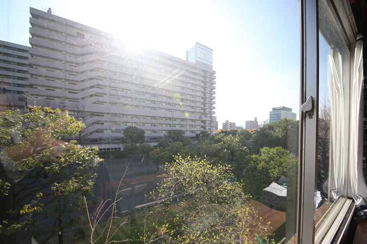 社内から見た景色