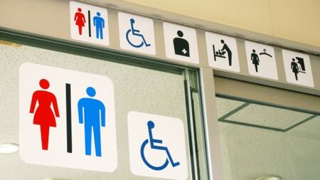 タクシー運転手の悩み…結構大事な『トイレ休憩』のあれこれ♪