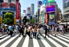 タクシー営業に影響あり！オーバーツーリズム・中国の大型連休が“稼ぎ”を左右する？